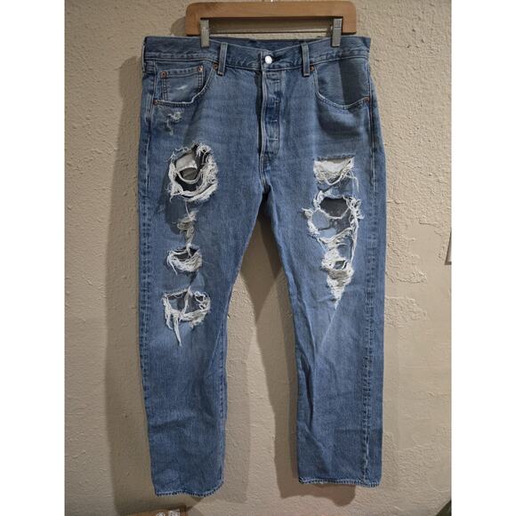 Vintage Levi's 501 Men's Distressed Light Wash Jeans, 90s Button Fly, Size 38x34 - Picture 1 of 10